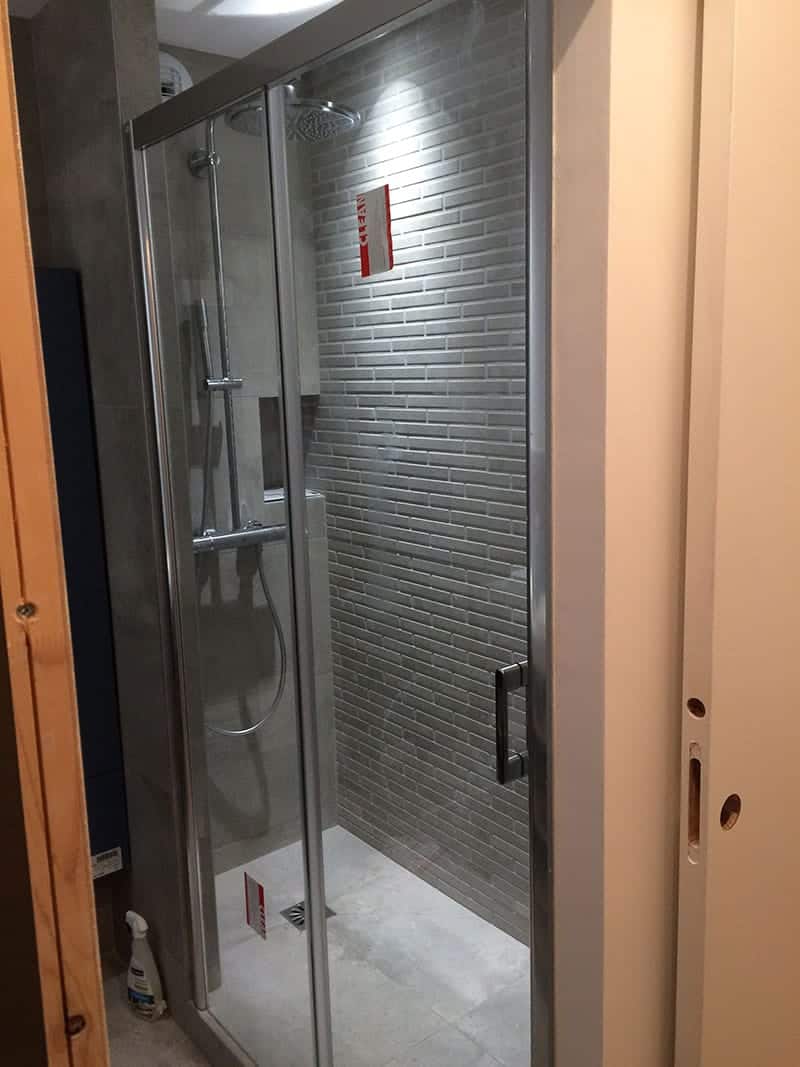 Douche carreaux métro — FPC Lyon